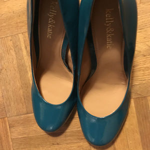 Turquoise high heels, round toe, size 8.5